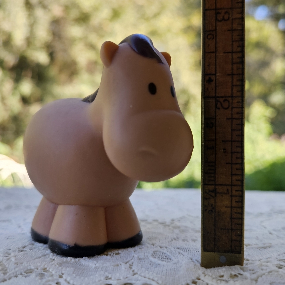Step2 Main Street Village Farm Horse Toy Figure Brown Horse or Pony Figurine